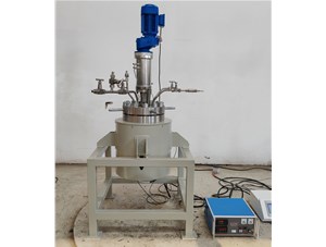 10L高溫高壓不銹鋼襯鈦電加熱反應(yīng)釜已完工發(fā)往贛州